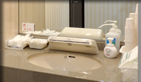 使い捨て歯ブラシ常備しています。